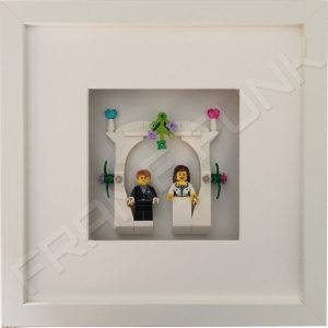 Blank mount LEGO wedding frame