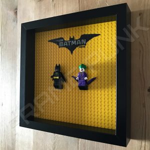 LEGO Batman Movie Minifigure Series Duo display frame with minifigures (Black) Side View