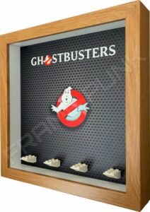 FRAMEPUNK display frame compatible with LEGO Ghostbusters minifigures - Side view