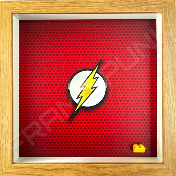 FRAMEPUNK superhero display compatible with single LEGO Flash minifigure (Oak)