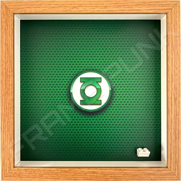 FRAMEPUNK superhero display compatible with single LEGO Green Lantern minifigure (Oak)