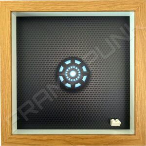 FRAMEPUNK superhero display compatible with single LEGO Iron Man minifigure (Oak)