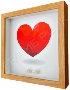 FRAMEPUNK Heart:Love background and white brick mounts display frame compatible with 2 Lego minifigures Side View