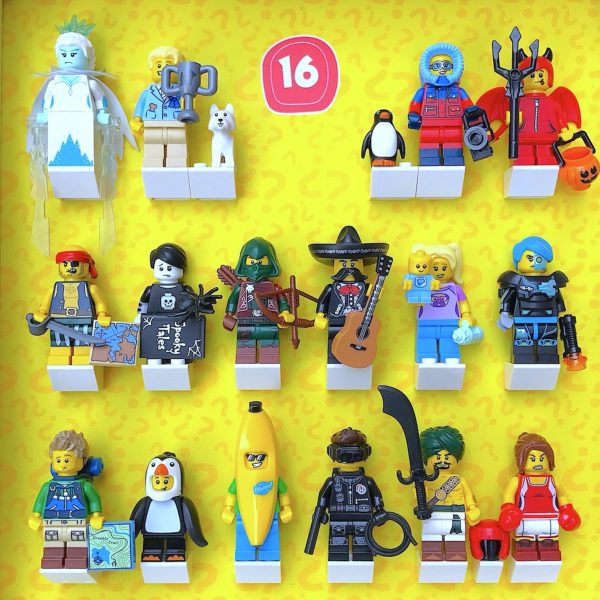 FRAMEPUNK LEGO Minifigures Series 16 Display with minifigures lineup