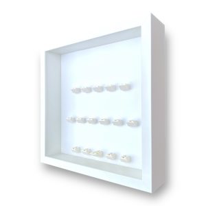 FRAMEPUNK LEGO DC Minifigures Series 1 white display, white frame, side view